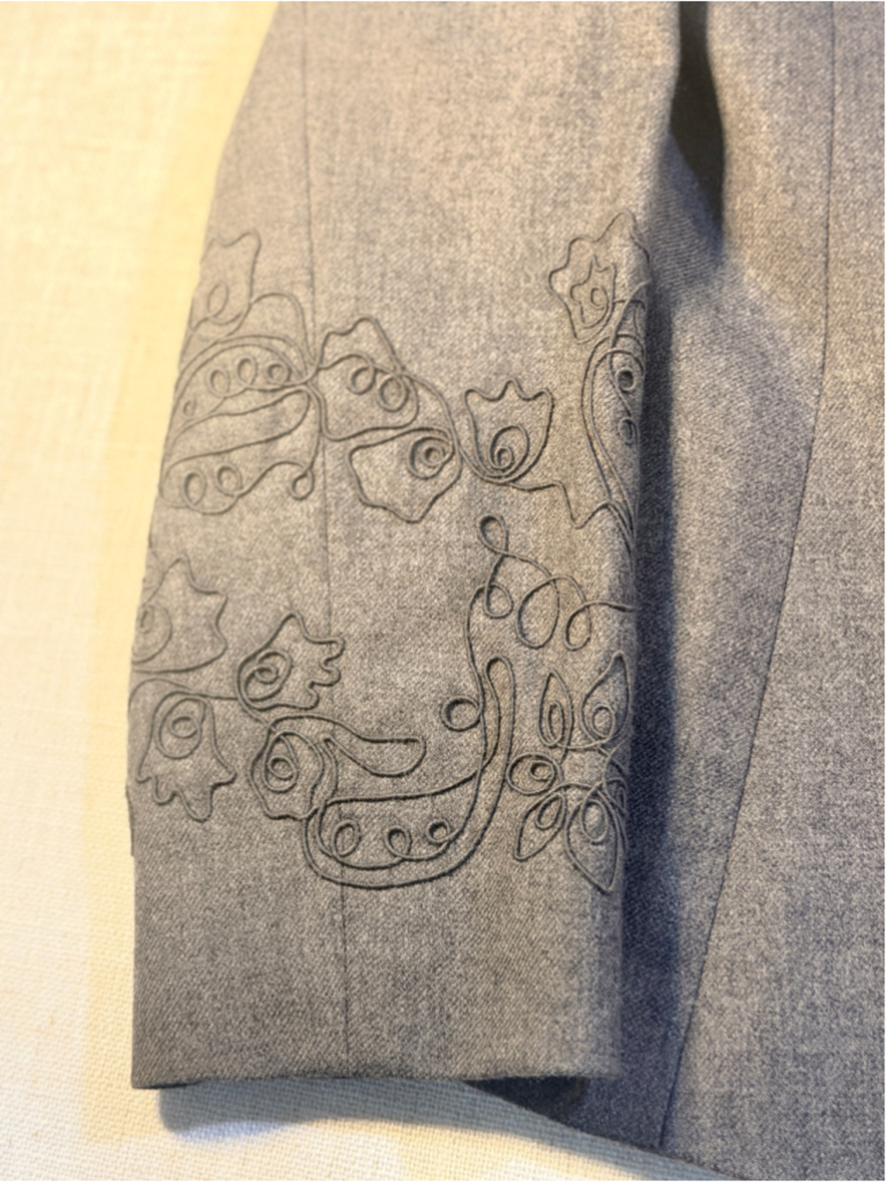 Pendleton Women’s Size 10 100% Wool Embroidered Blazer Gray Size 10 - Medium - Picture 10 of 14